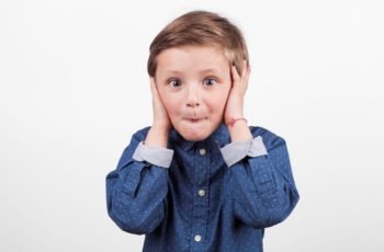 Comunicação Entre Pais e Filhos: Você Escuta (de Verdade) O Que Sua Criança Está Dizendo?